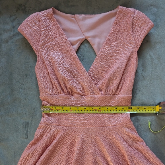Pink Coral Shimmer Cap Sleeve A-Line Feminine Dress size Small - Picture 4 of 6